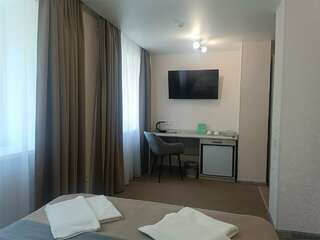 Гостиница Ольгинская Псков СТАНДАРТ 2 местный улучшенный (с двуспальной кроватью)-2