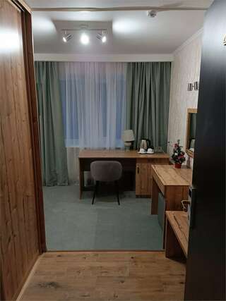 Гостиница Ольгинская Псков ЛЮКС (с ванной)-2